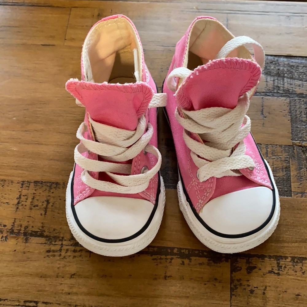 Mid top chuck taylors